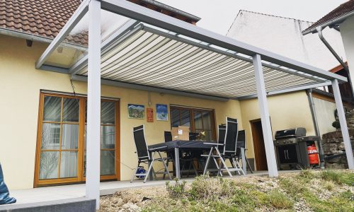 Unterdachmarkise